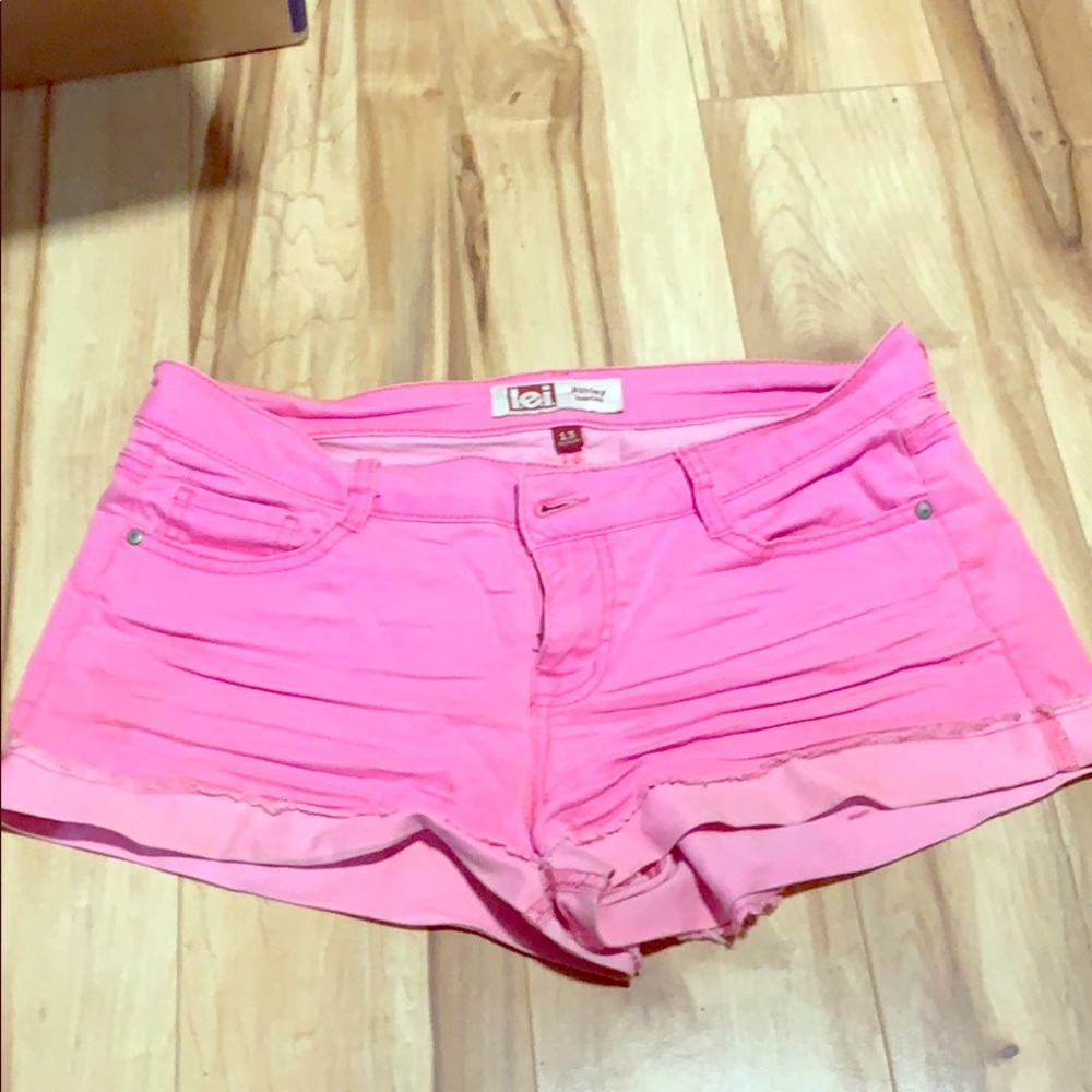 Juniors pink lowrise shorts